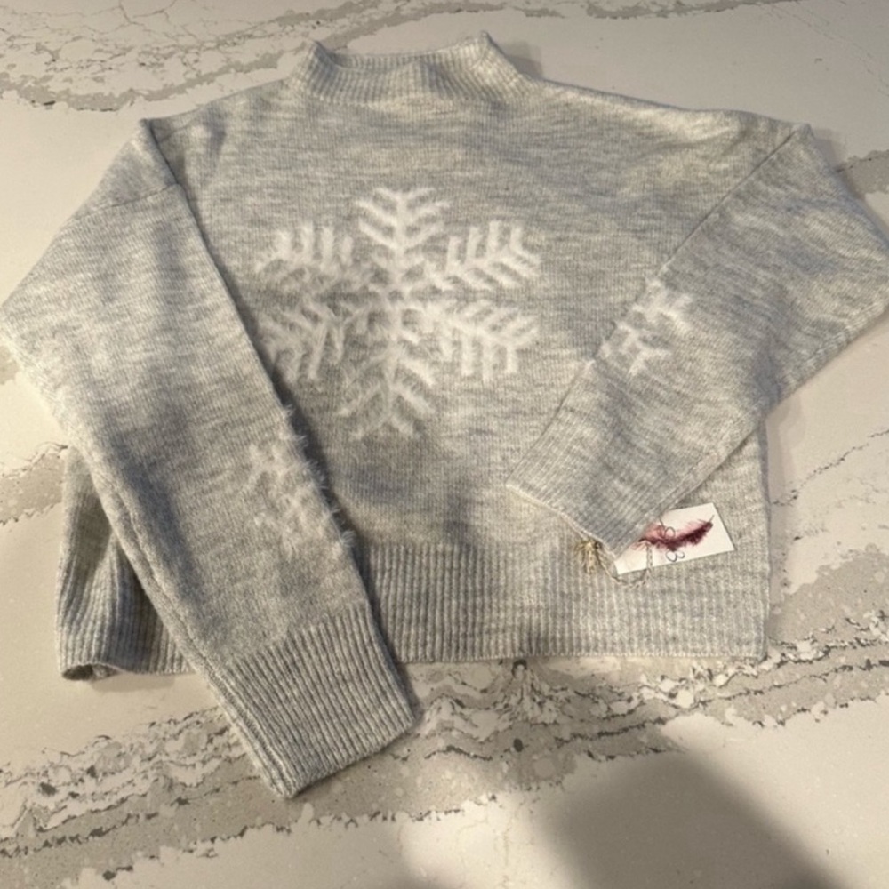 NWT Jessica Simpson Snowflake Sweater